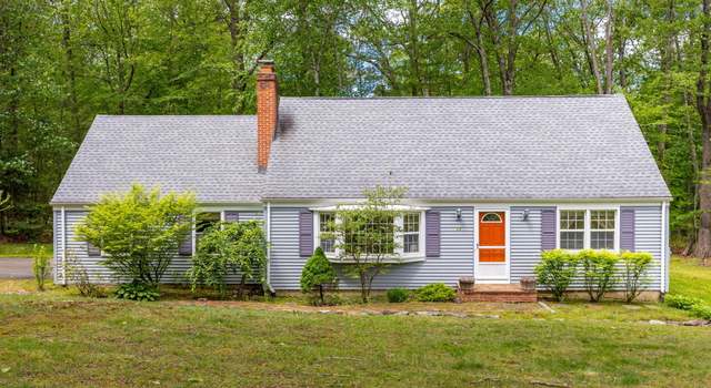 Photo of 15 Woodcliff Dr, Simsbury, CT 06070