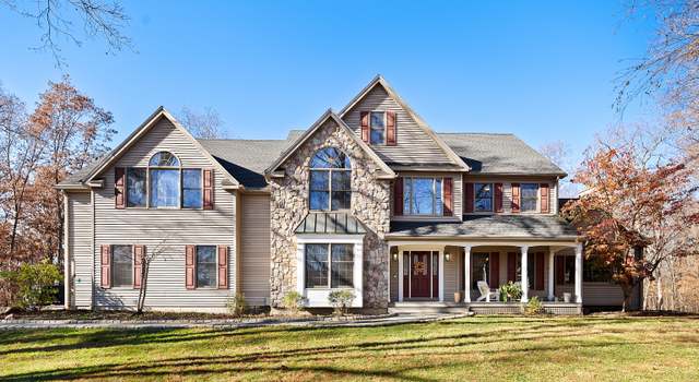 Photo of 18 Eastern Ln, New Milford, CT 06776