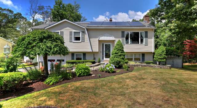 Photo of 16 Stratton Ct, Hamden, CT 06514