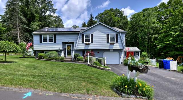 Photo of 39 Brownstone Dr, Torrington, CT 06790