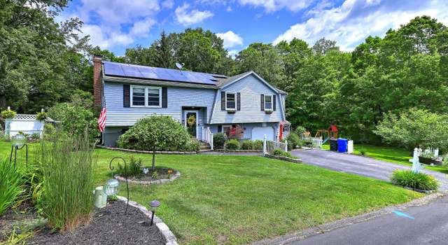 Photo of 39 Brownstone Dr, Torrington, CT 06790