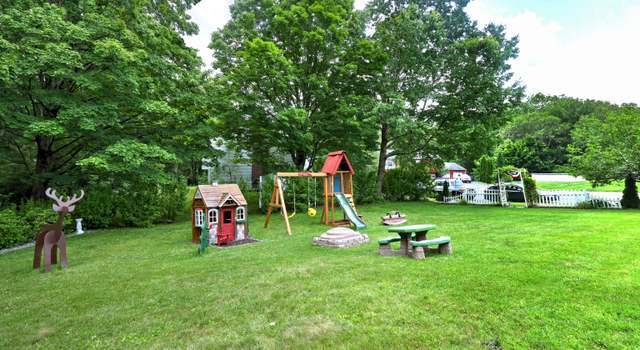 Photo of 39 Brownstone Dr, Torrington, CT 06790