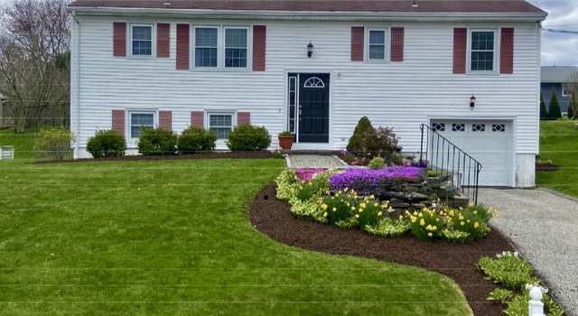Photo of 42 Clearview Dr, Brookfield, CT 06804