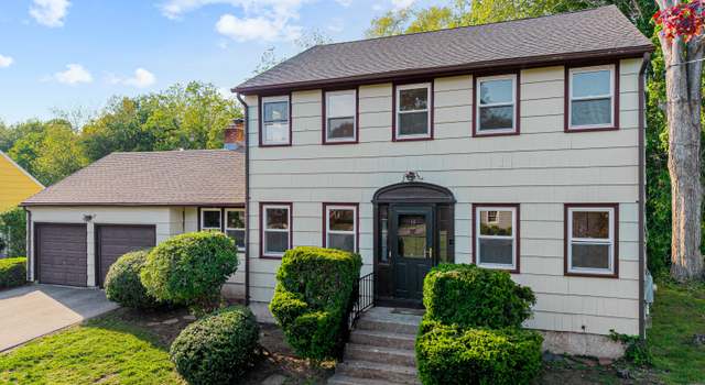 Photo of 14 Meadowood Ln, Old Saybrook, CT 06475