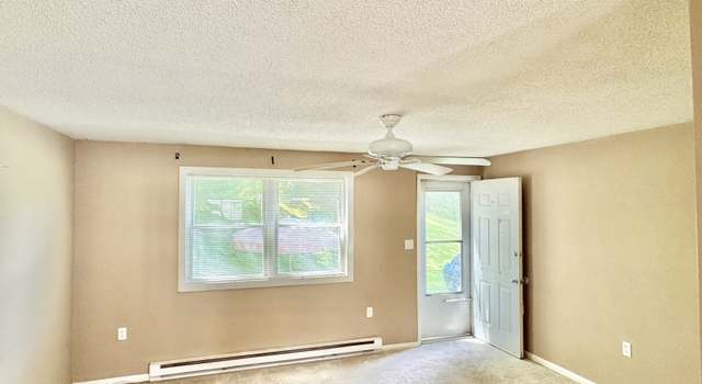 Photo of 1081 New Haven Rd Apt 4A, Naugatuck, CT 06770