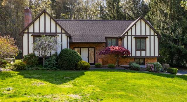 Photo of 30 Redwood Ln, Glastonbury, CT 06073
