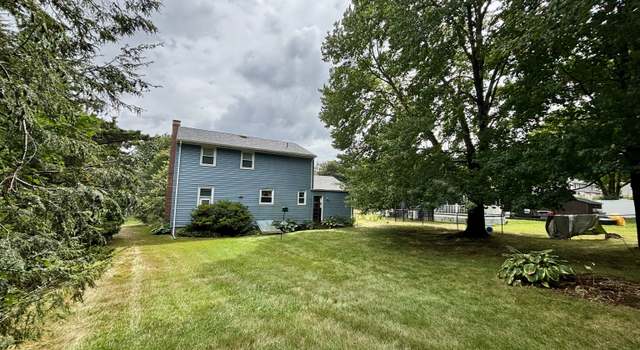 Photo of 71 Garden Dr, Berlin, CT 06037