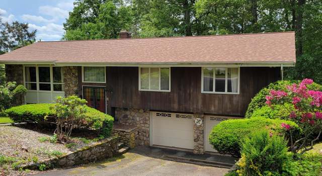 Photo of 16 Bishop Dr, Manchester, CT 06042