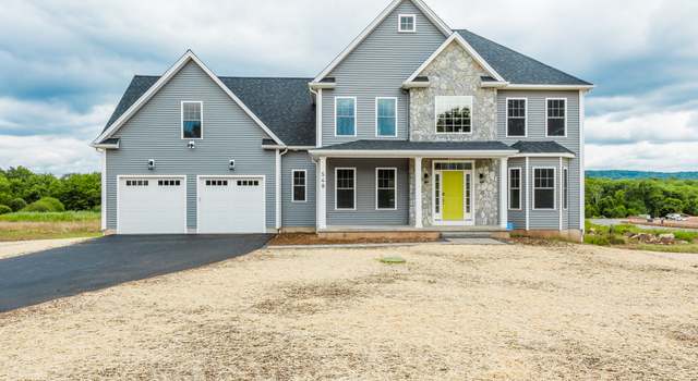 Photo of 367 Hillstown Rd, Manchester, CT 06040