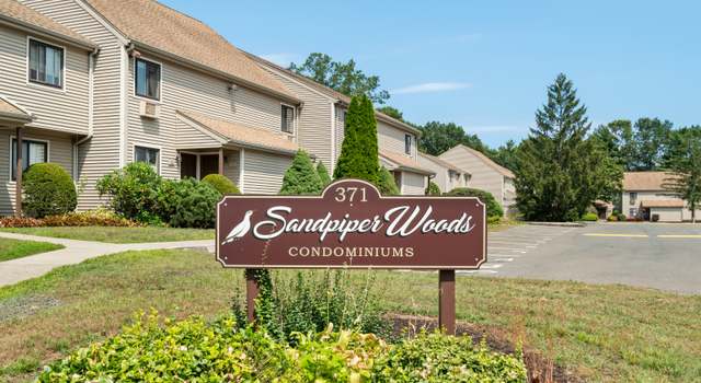 Photo of 371 Emmett St Apt 31, Bristol, CT 06010