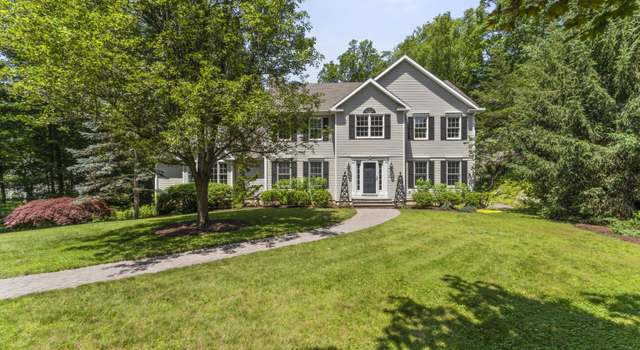 Photo of 6 Owl Ridge Ln, Sandy Hook, CT 06482