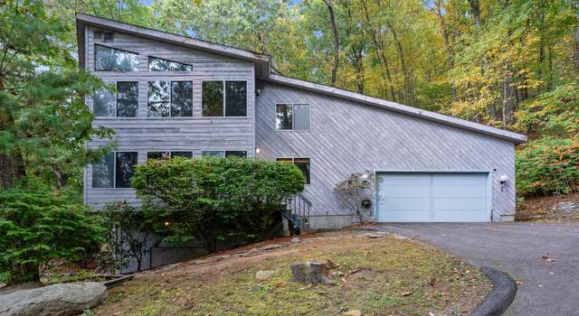 Photo of 52 Mountain View Rd, Glastonbury, CT 06033