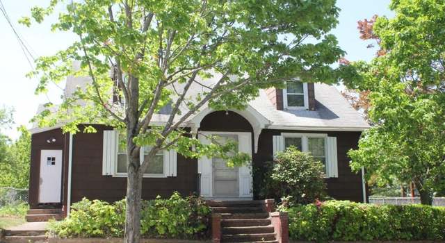 Photo of 818 Russell St, New Haven, CT 06513