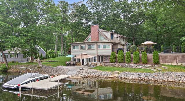 Photo of 23 Center St, Thompson, CT 06277