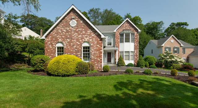 Photo of 33 Alexandria Ct #33, Fairfield, CT 06824