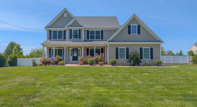 Photo of 753 N Farms Rd, Wallingford, CT 06492