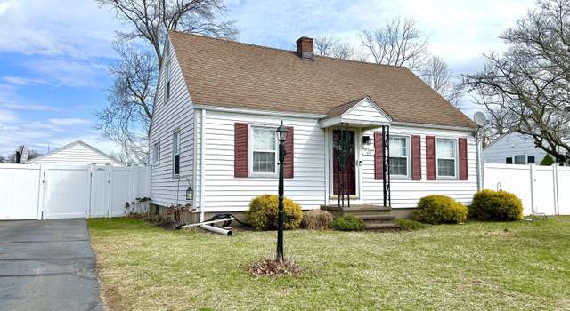 Photo of 227 Kenneth St, East Haven, CT 06512