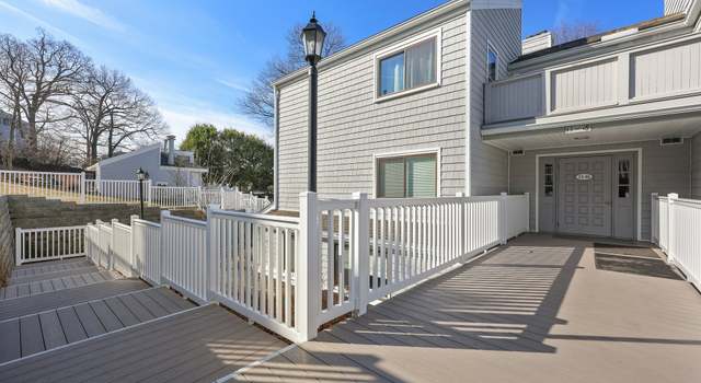 Photo of 18 Rowayton Woods Dr #18, Norwalk, CT 06854