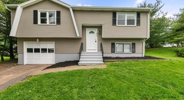 Photo of 258 Cartpath Dr, Meriden, CT 06450