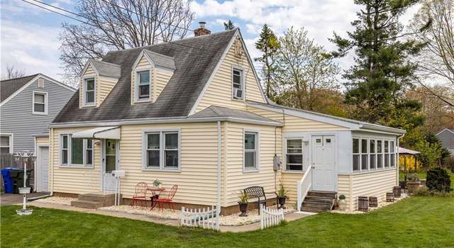 Photo of 117 Hartford Ave, Newington, CT 06111