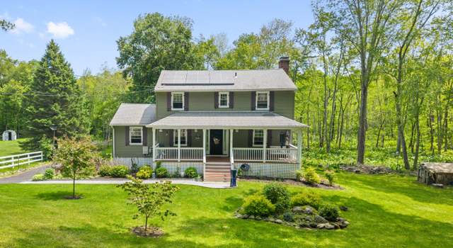 Photo of 33 Crestview Dr, Brookfield, CT 06804