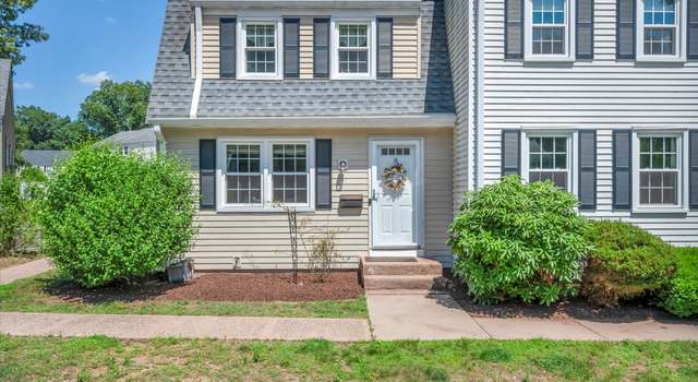 Photo of 10 Redbud Ln #10, Glastonbury, CT 06033