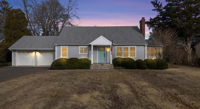 Photo of 124 Old Salt Works Rd, Westbrook, CT 06498