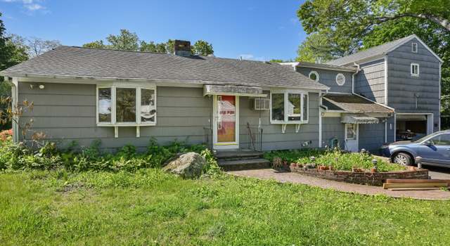 Photo of 1 Cedar Rd, Danbury, CT 06811