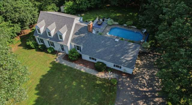 Photo of 10 Heritage Dr, Prospect, CT 06712