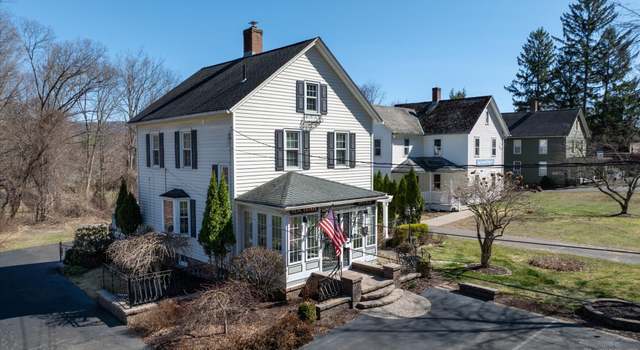 Photo of 552 Hopmeadow St, Simsbury, CT 06070