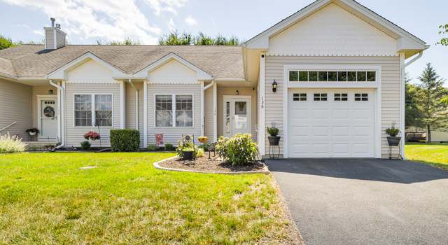Photo of 136 Pond View Cir #136, Beacon Falls, CT 06403