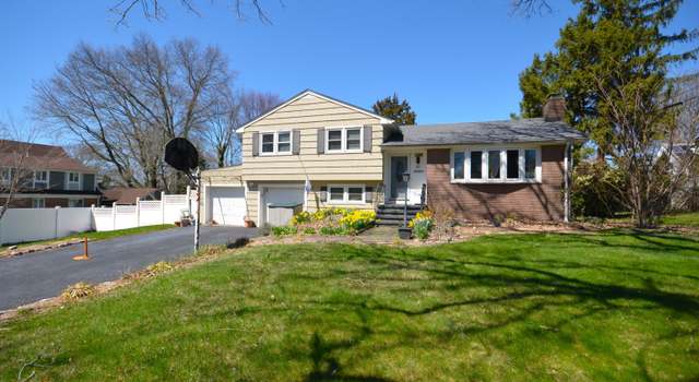 Photo of 60 Homeland St, Fairfield, CT 06825