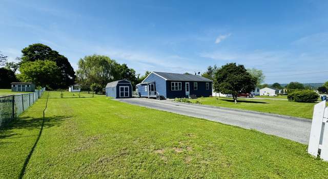 Photo of 25 Lori Dr, Plainfield, CT 06374