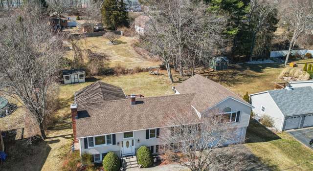 Photo of 25 Woodside Dr, Branford, CT 06405
