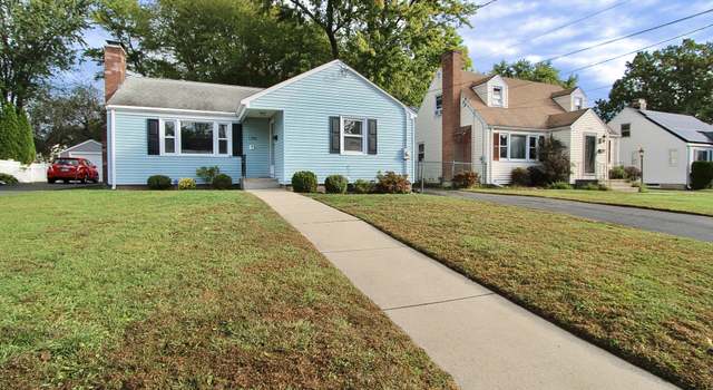Photo of 136 Edgemere Ave, West Hartford, CT 06110