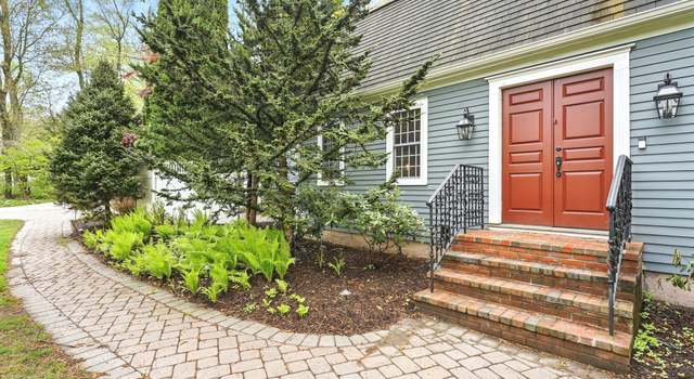 Photo of 200 Candlelight Dr, Glastonbury, CT 06033