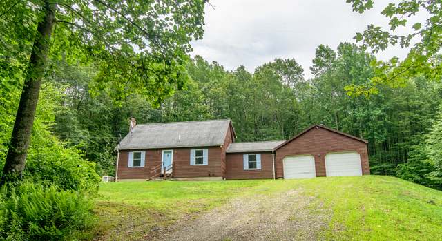 Photo of 132 Wade Rd, Pomfret Center, CT 06259
