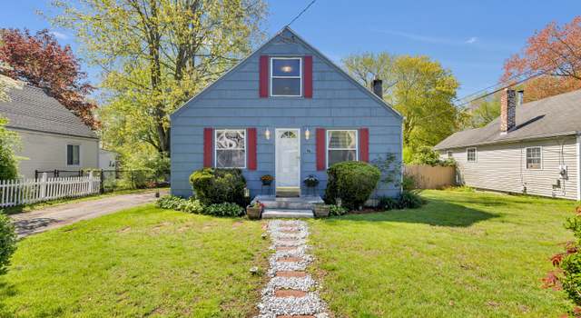 Photo of 44 Monroe St, Waterford, CT 06385