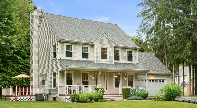 Photo of 15 Tisbury Rd, Old Lyme, CT 06371