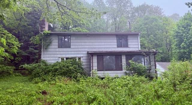 Photo of 31 Jackson Dr, Trumbull, CT 06611
