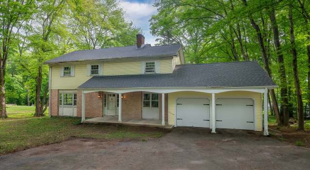 Photo of 949 Long Hill Rd, Guilford, CT 06437