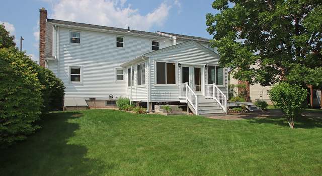 Photo of 30 Winding Meadow Dr, Berlin, CT 06037