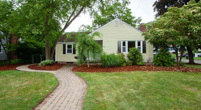 Photo of 33 Federal St, West Hartford, CT 06110