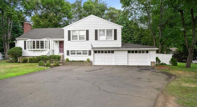 Photo of 151 Bulkley Dr, Fairfield, CT 06825