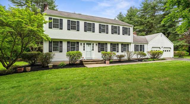 Photo of 189 Farms Village Rd, Simsbury, CT 06092