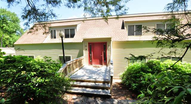 Photo of 9 Carriage Dr #9, Simsbury, CT 06070