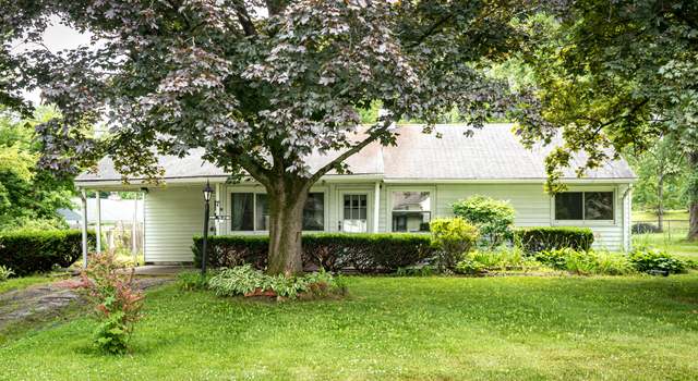 Photo of 7 Weymouth Dr, Enfield, CT 06082
