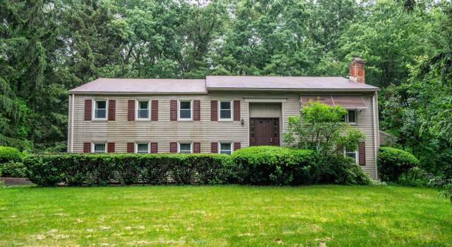 Photo of 35 Chestnut Hill Rd, Simsbury, CT 06092
