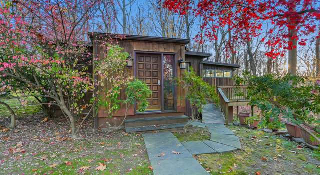 Photo of 22 Cricket Ln, Weston, CT 06883