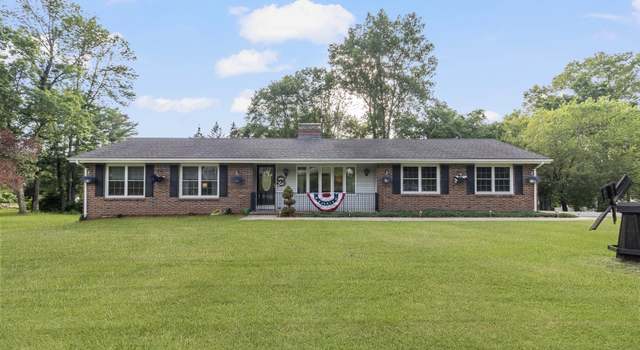 Photo of 29 Birchwood Dr, Killingly, CT 06241